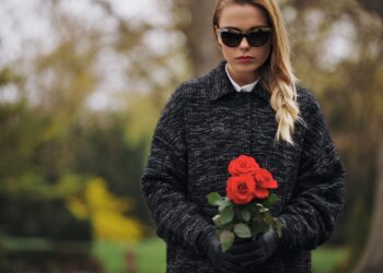 Do’s and don’ts of funeral dresses